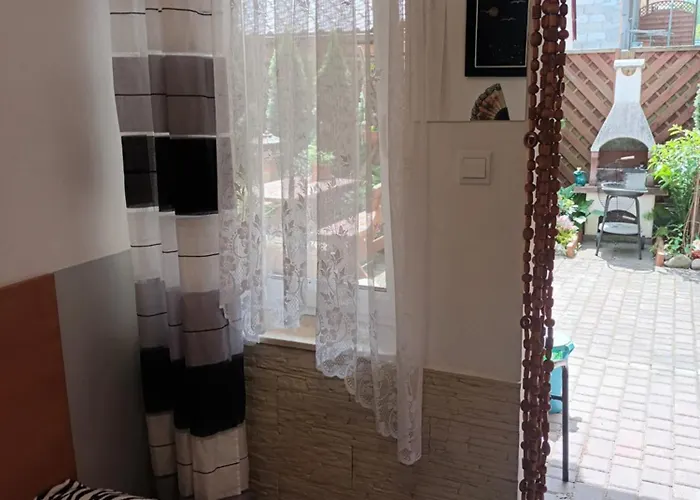 Mirella Quarto em Acomodações Particulares